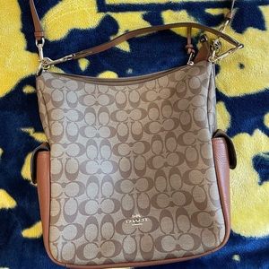 Signature Pennie shoulder bag